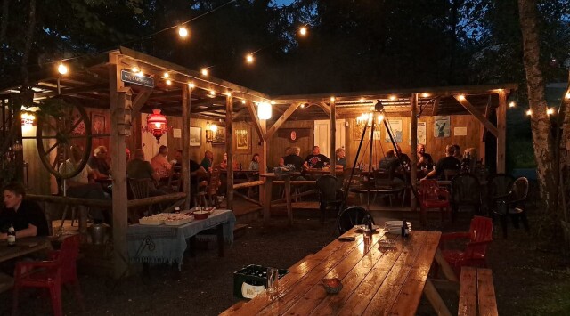 Herberg Hutterscheiderhof Gezelligheid buiten 3